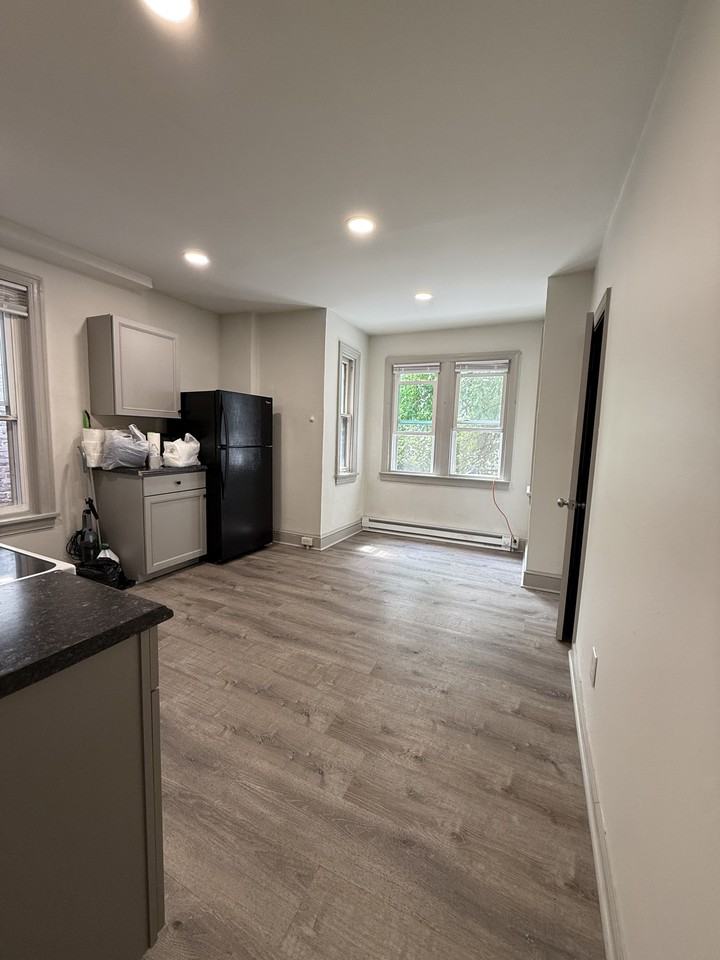 11 South Franklin Street #2 - Photo 3 of 7