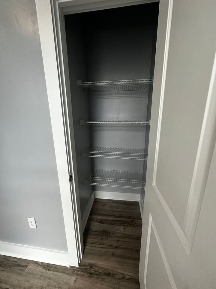 4632 Centre - Photo 4 of 27