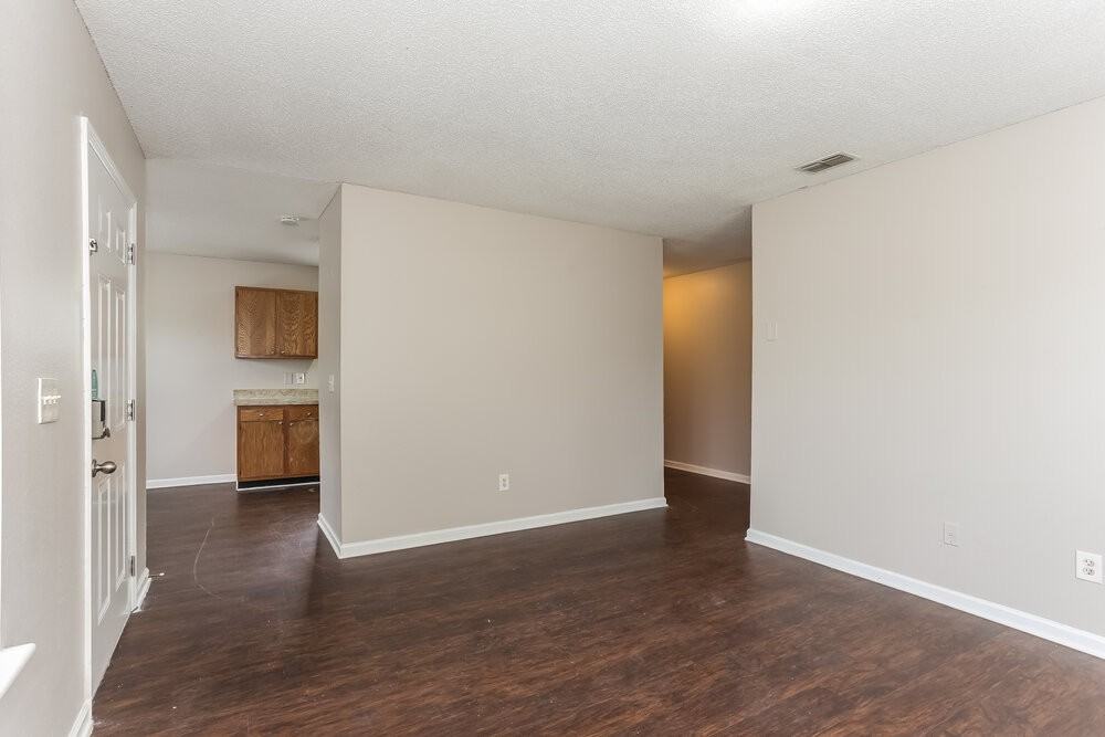 2268 W 44th St - Photo 3 of 19