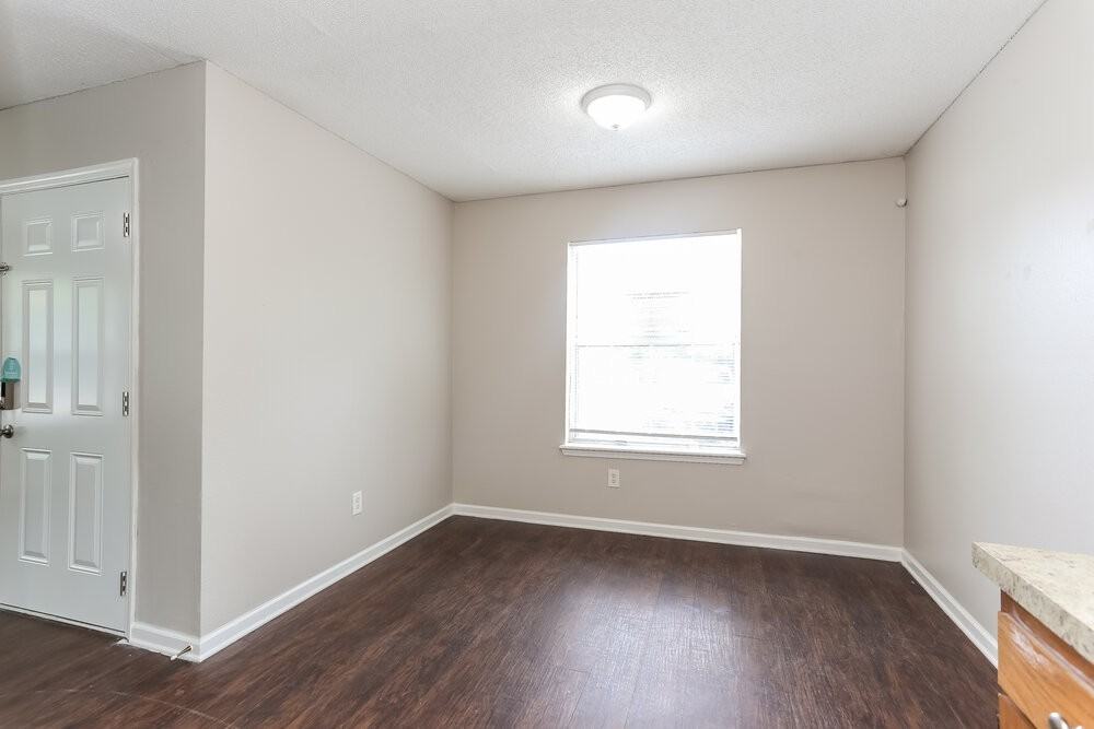 2268 W 44th St - Photo 7 of 19