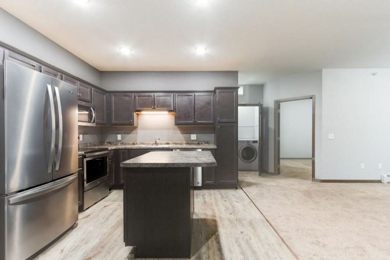 1160 Suncrest Drive - Photo 4 of 35