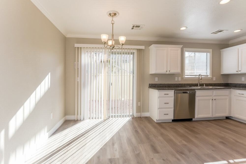 9997 Big Bow Springs Ct - Photo 7 of 20