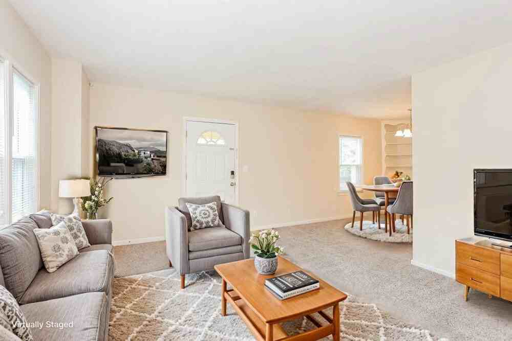 4908 Dundee Rd - Photo 3 of 19