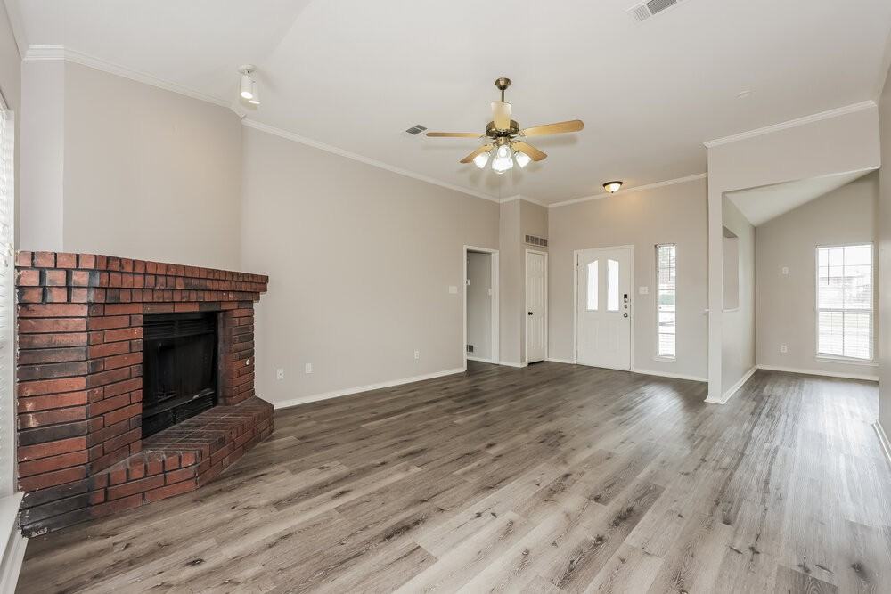 3506 Locust St - Photo 3 of 16