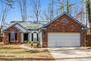 202 Aurora Ln - Photo 1 of 1