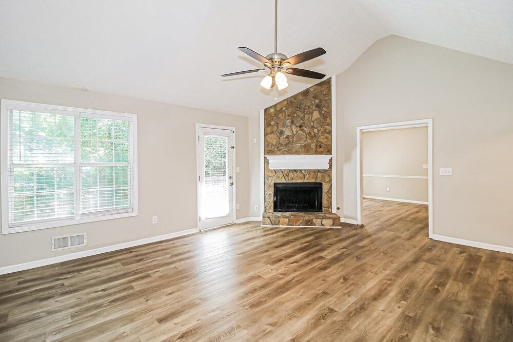 709 Miami Ct - Photo 5 of 16