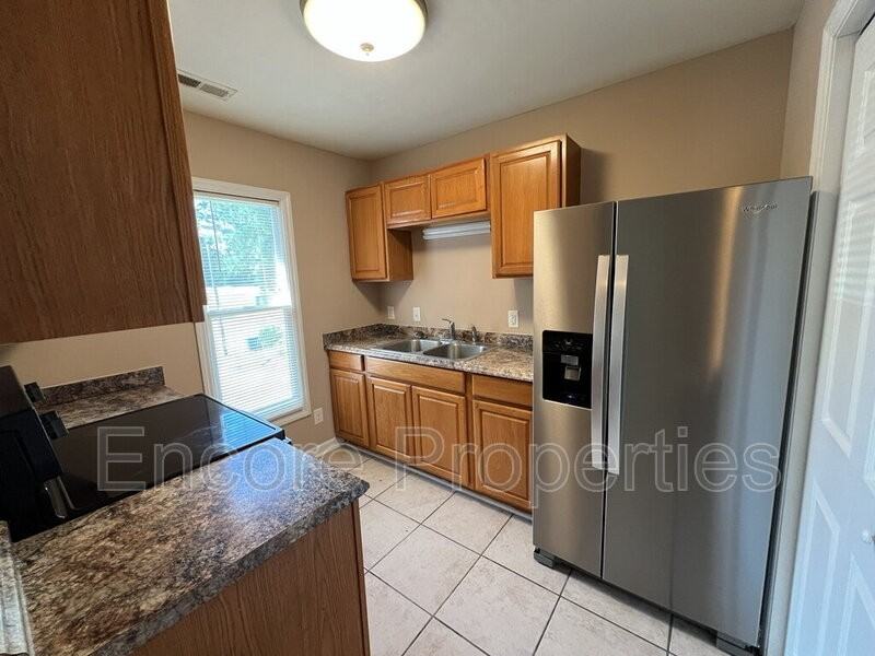 2532 S Roxboro St #D - Photo 6 of 10