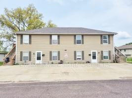 featured image of 305 W Otway St