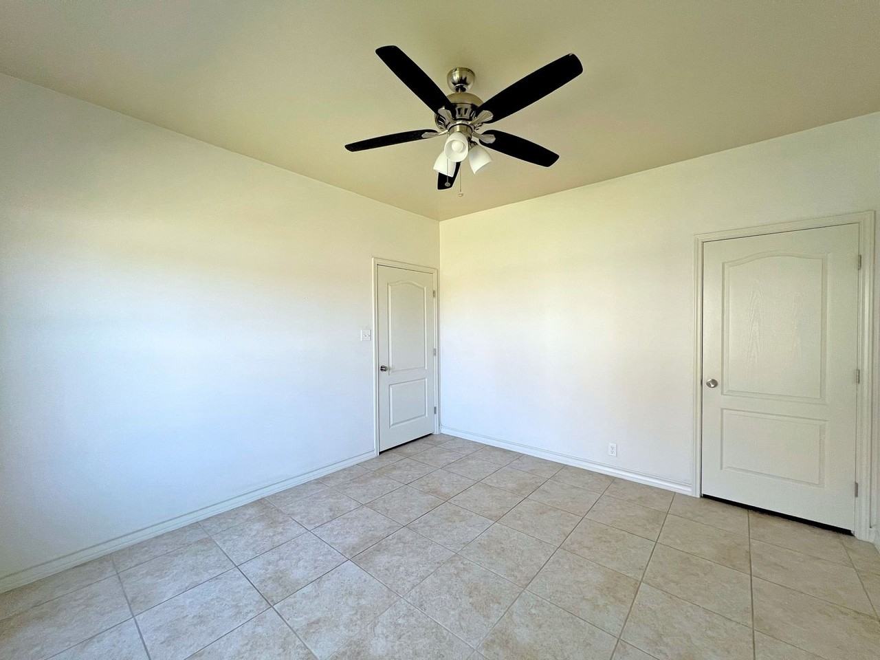 Cantera Real Apartments - Photo 7 of 47