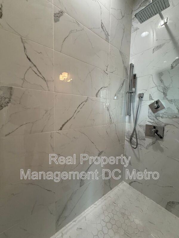 804 21st St Ne - Photo 3 of 12