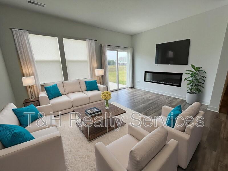 9203 Brayton Pl - Photo 3 of 29