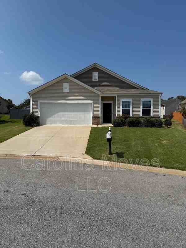 6 Larson Dr - Photo 2 of 21