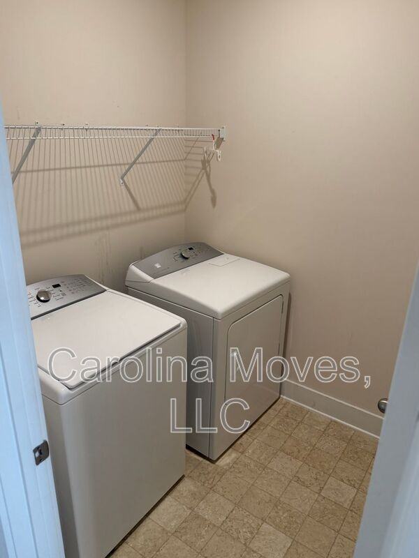 6 Larson Dr - Photo 7 of 21