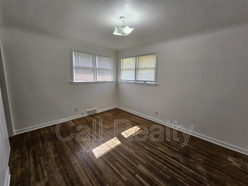 2338 W Walton Ave - Photo 7 of 22