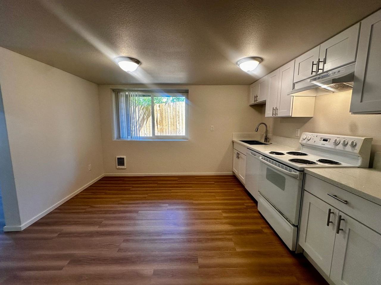 LuDon Luradel - Photo 4 of 24