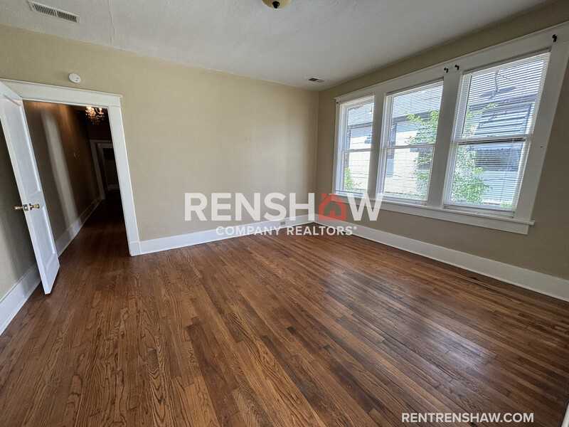 831 Maury St - Photo 4 of 23
