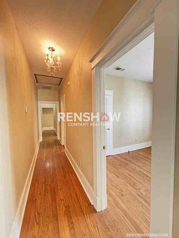 831 Maury St - Photo 5 of 23