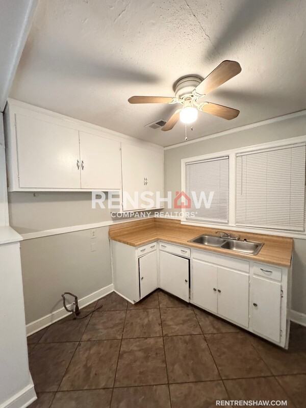 2388 Forest Ave - Photo 6 of 12