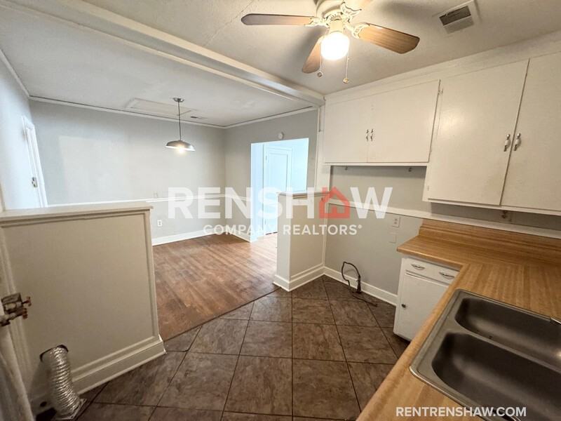 2388 Forest Ave - Photo 7 of 12