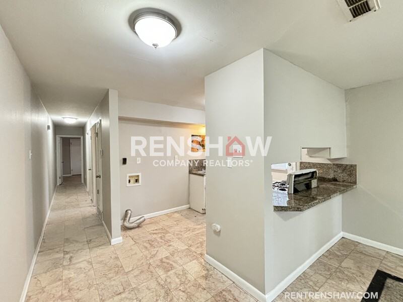 1053 Treadwell St - Photo 4 of 13