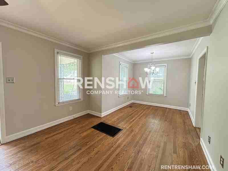 3781 Kenwood Ave - Photo 4 of 23