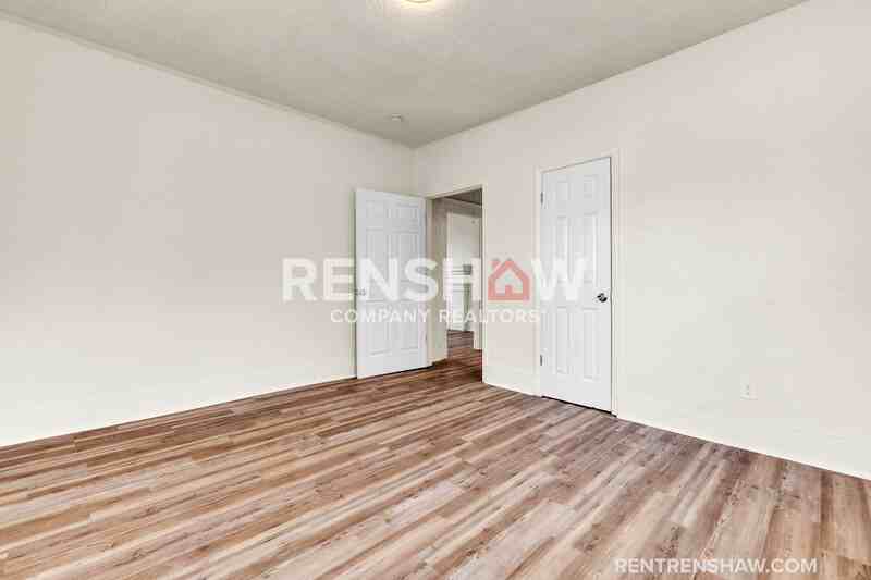 1100 Rozelle St - Photo 3 of 22