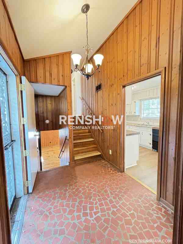 4695 Priscilla Ave - Photo 4 of 31