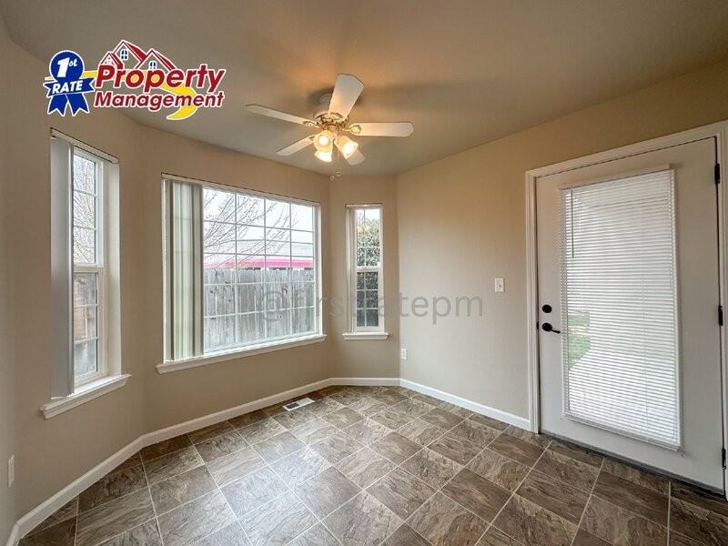 10151 W Garverdale Ln #101 - Photo 6 of 28