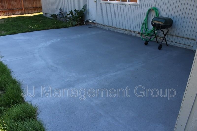 16020 Se 9th St - Photo 2 of 8