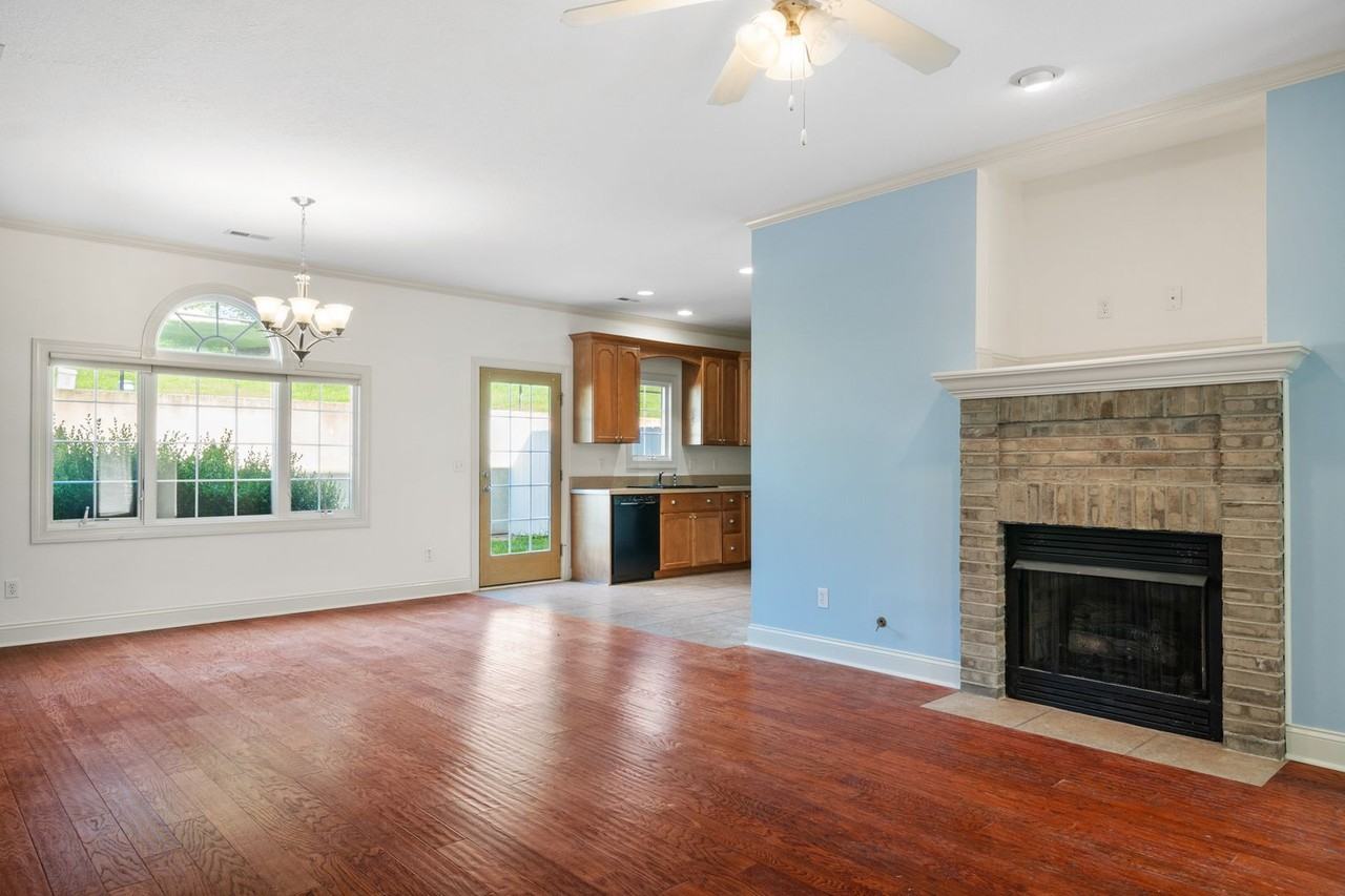 2630 Blossom Trl E - Photo 2 of 26