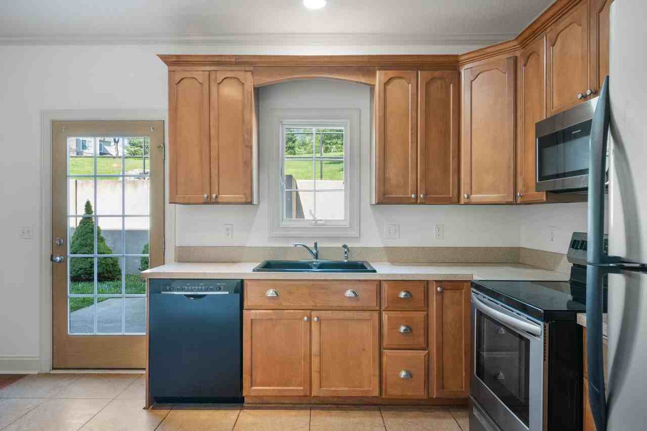 2630 Blossom Trl E - Photo 6 of 26