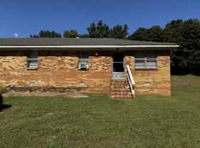 239 Navy Dr - Photo 1 of 1