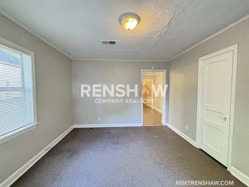 502 E Dison Ave - Photo 3 of 16