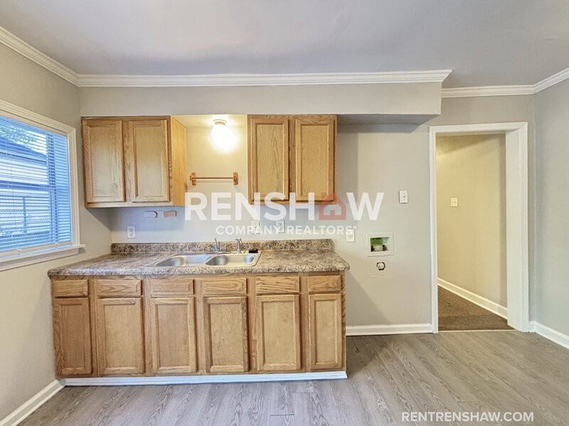 502 E Dison Ave - Photo 5 of 16