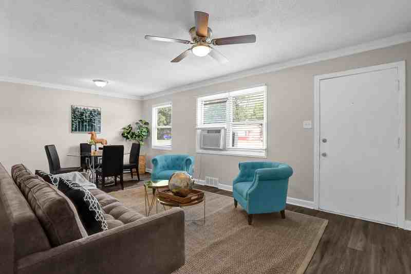 1494 Wanda St - Photo 2 of 17