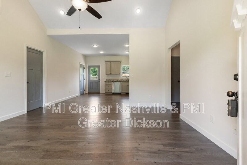 130 Old Pond Ln - Photo 6 of 30