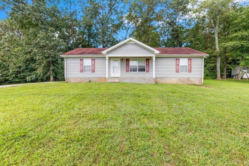 7915 Crossroads Dr - Photo 3 of 27