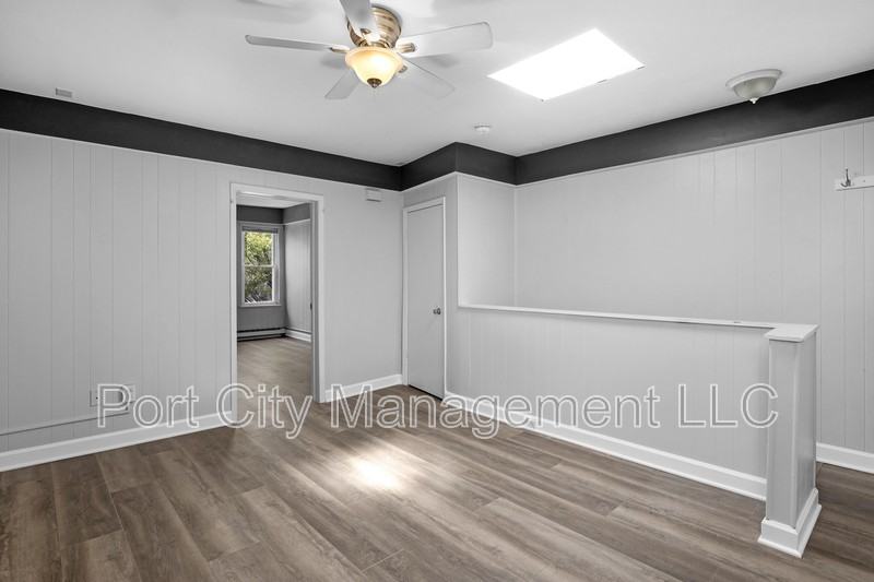 3207 Hudson St - Photo 4 of 13