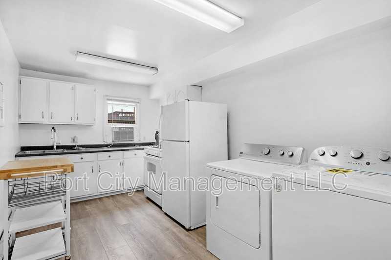 3207 Hudson St - Photo 6 of 13