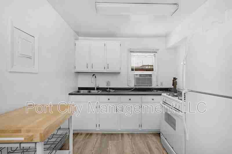 3207 Hudson St - Photo 7 of 13