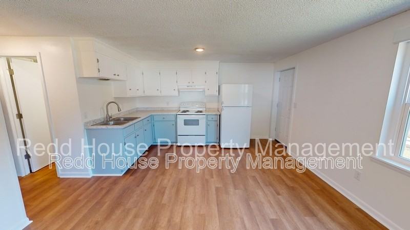 121 Grimes St - Photo 3 of 14