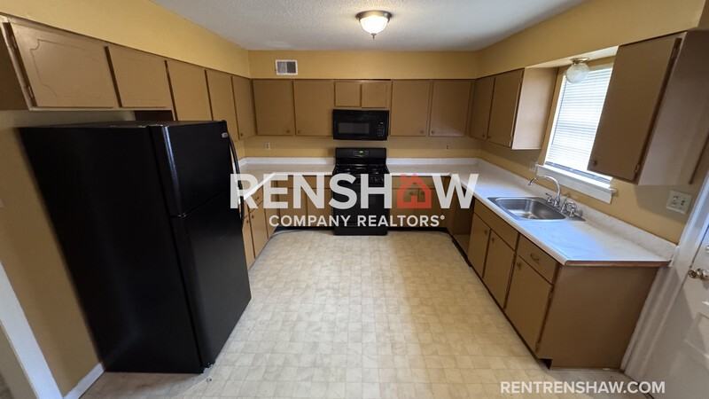 3222 Thirteen Colony Mall Apt 2b - Photo 3 of 16