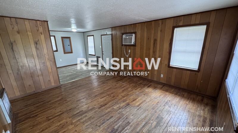 92 92 - Photo 3 of 14