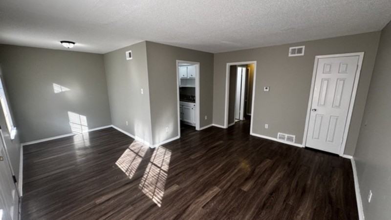 3646 Rhea Ave - Photo 3 of 12