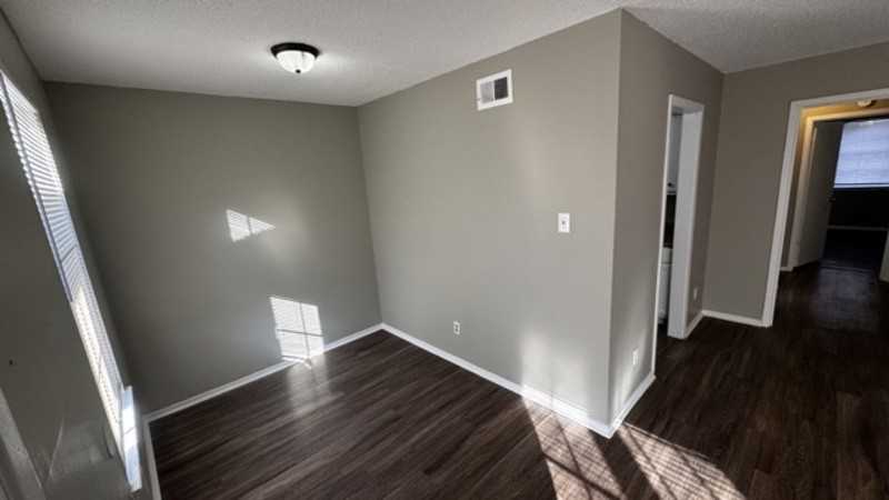 3646 Rhea Ave - Photo 4 of 12