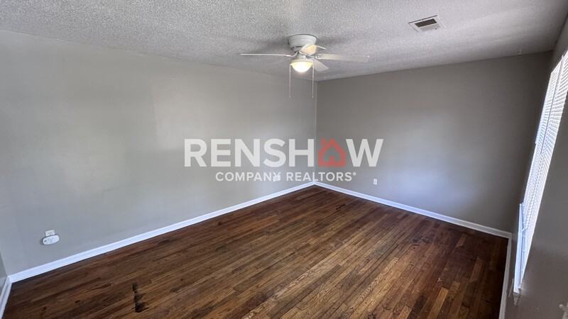 386 Navy Dr - Photo 2 of 15