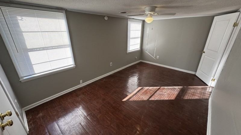 939 Avon Rd - Photo 7 of 18