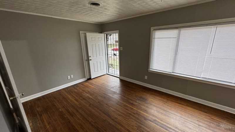 1294 Pallwood Rd - Photo 2 of 16