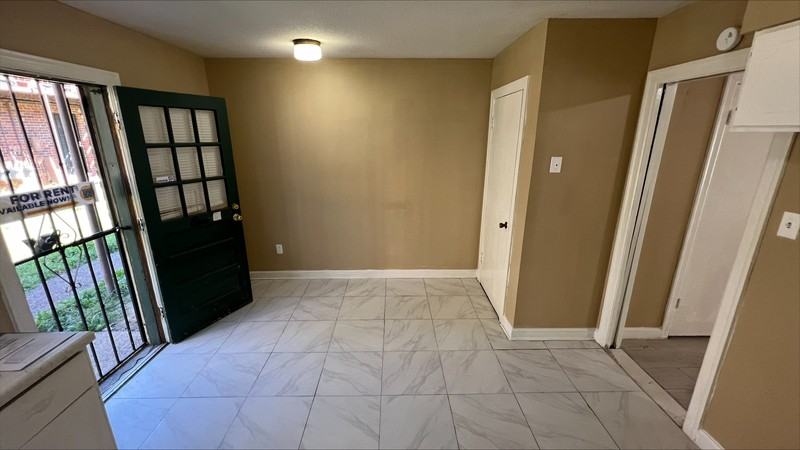 3216 S Mendenhall Rd #1A - Photo 5 of 12