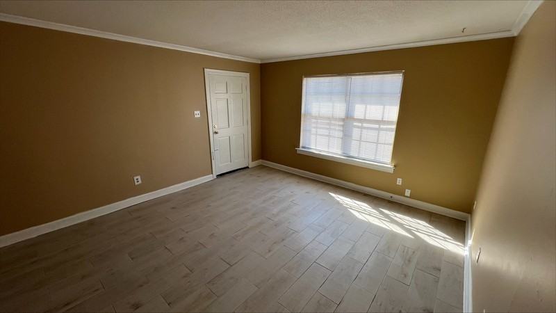 3216 S Mendenhall Rd #1A - Photo 7 of 12